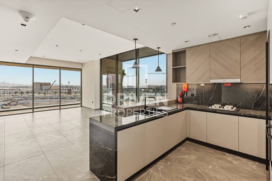 Spacious Layout | Waterfront Living | Vacant - Image 4