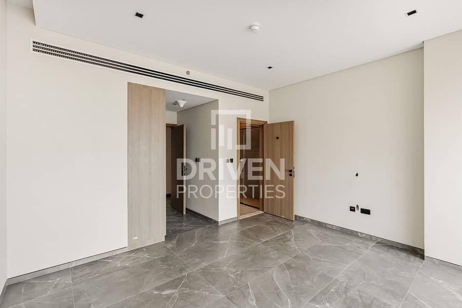 Spacious Layout | Waterfront Living | Vacant - Image 6