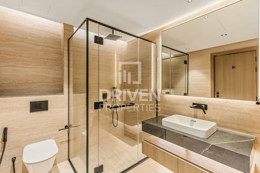 Spacious Layout | Waterfront Living | Vacant - Image 10