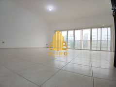 شقة في منطقة الكورنيش 4 غرف 135000 درهم - 15030742