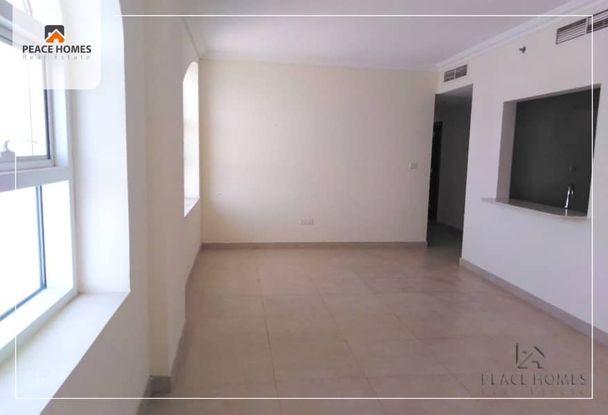 BALCONY IN HUGE SPACE, WIDE OPEN UNFURNISHED 2 BED