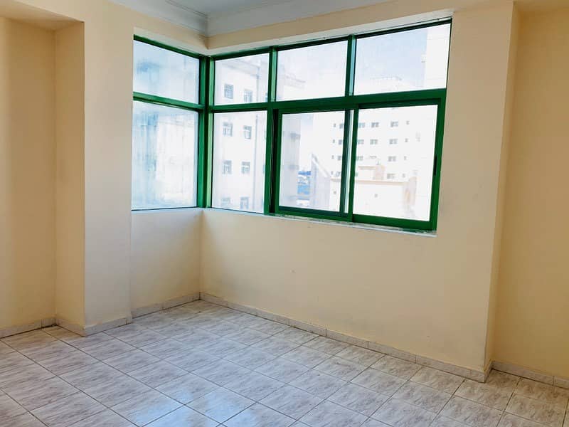 Hot offer  close to park close to cornish 2bhk with /2bath /faimly tower rent only 21999al Mujarrah  area