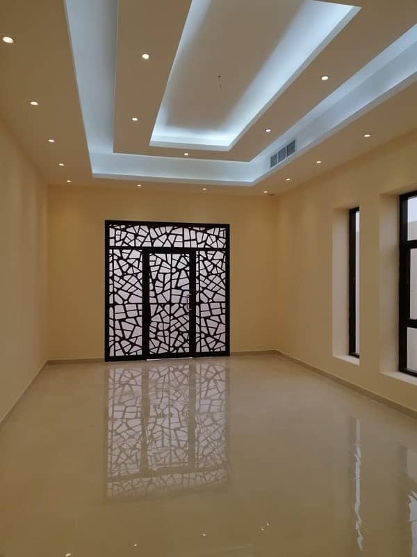 Villa for rent 4 master rooms in Al Warqa close to services and good location
