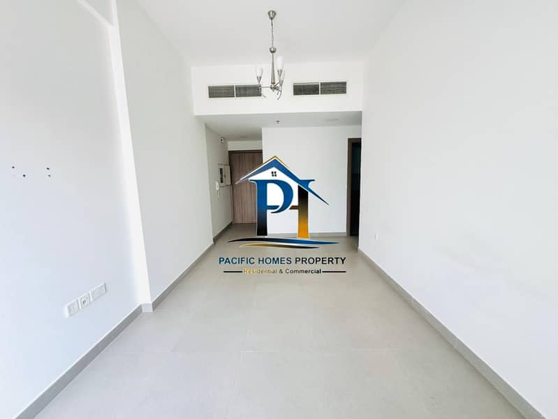 ELEGANT | 1BHK | BALCONY | POOL | GYM | PARKING | ONLY FAMILY
