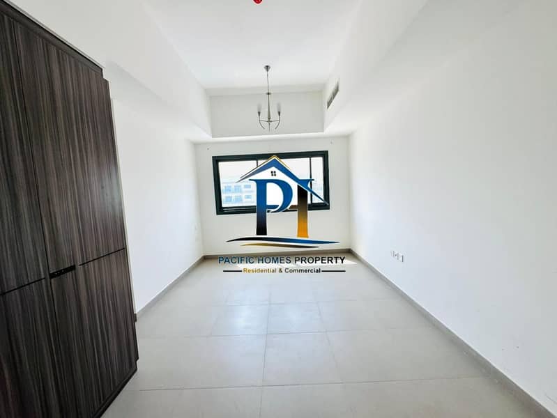 ELEGANT | 1BHK | BALCONY | POOL | GYM | PARKING | ONLY FAMILY