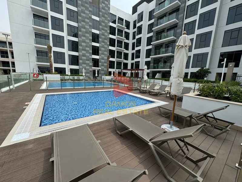 16 Swimmingpool. jpeg