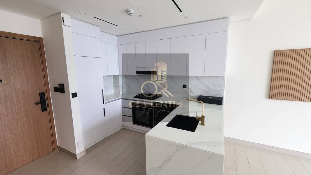 6 Kitchen 2. jpeg