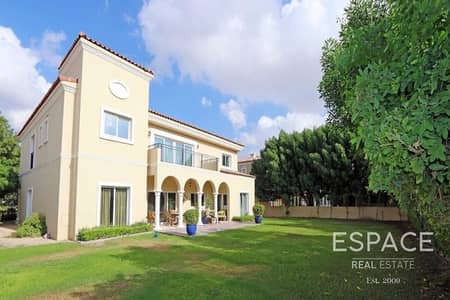 Close to Pool and Gate | Single Row | VOT Close to Pool and Gate | Single Row | VOT