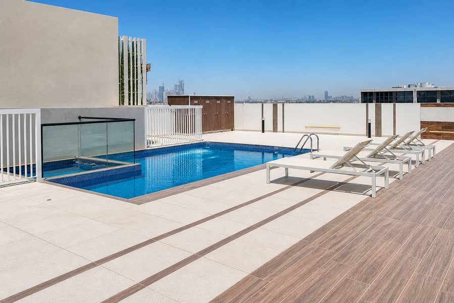 10 Swimming pool. jpg
