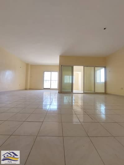 Appartement de 3 chambres à à louer à Abu Shagara, Sharjah - 20260419_124246. jpg Appartement de 3 chambres à à louer à Abu Shagara, Sharjah - 20260419_124246. jpg