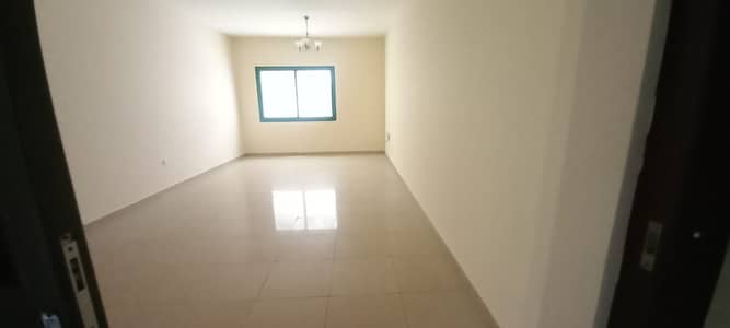 阿布-沙加拉， 夏尔迦 2 卧室公寓待租 - WhatsApp Image 2026-05-02 at 11.38. 12 AM (1). jpeg