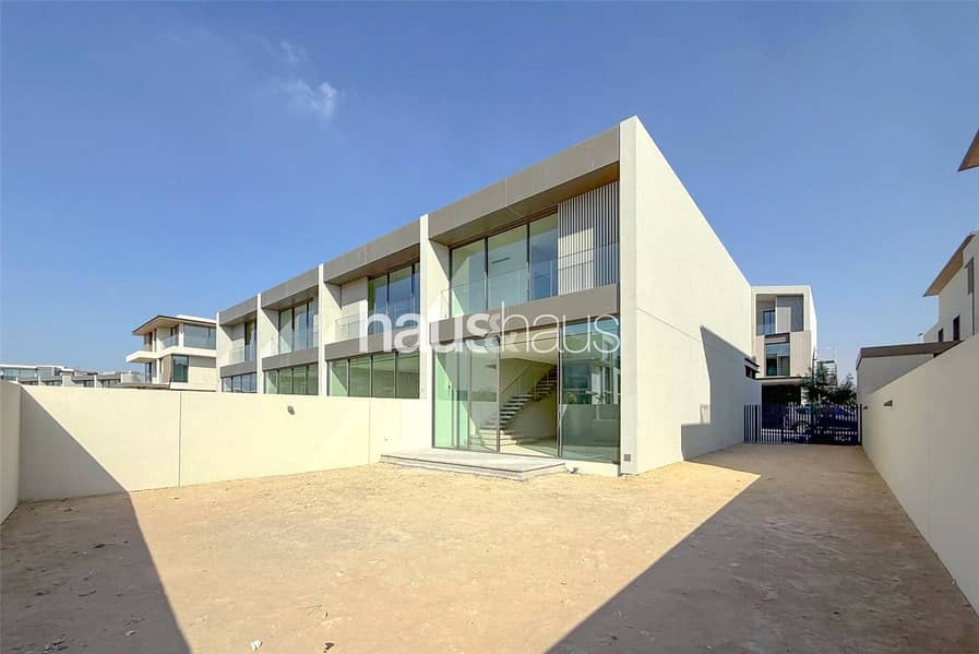 Below Market | Large Corner Plot | Single Row Below Market | Large Corner Plot | Single Row