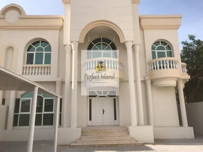 MODERN 5BD VILLA PRIVATE ENTRANCE MODERN 5BD VILLA PRIVATE ENTRANCE