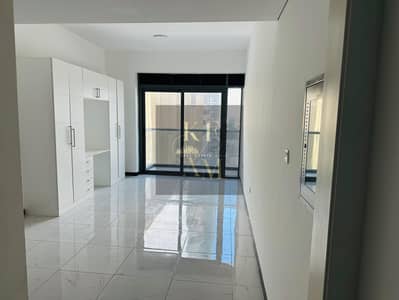 استوديو  للايجار في قرية جميرا الدائرية، دبي - WhatsApp Image 2026-05-02 at 18.27. 03 (1). jpeg