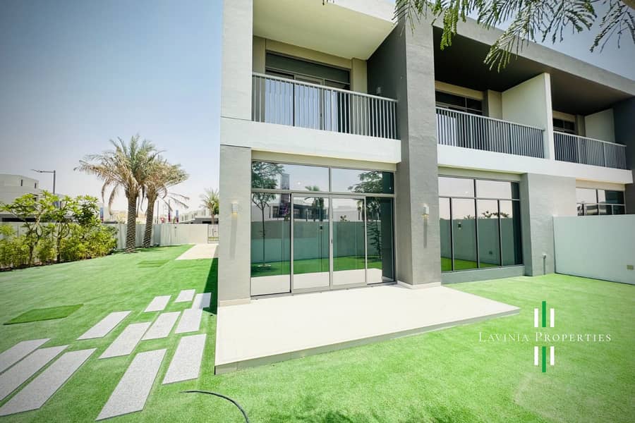 LARGEST PLOT| CORNER VILLA| NEXT TO CLUBHOUSE LARGEST PLOT| CORNER VILLA| NEXT TO CLUBHOUSE