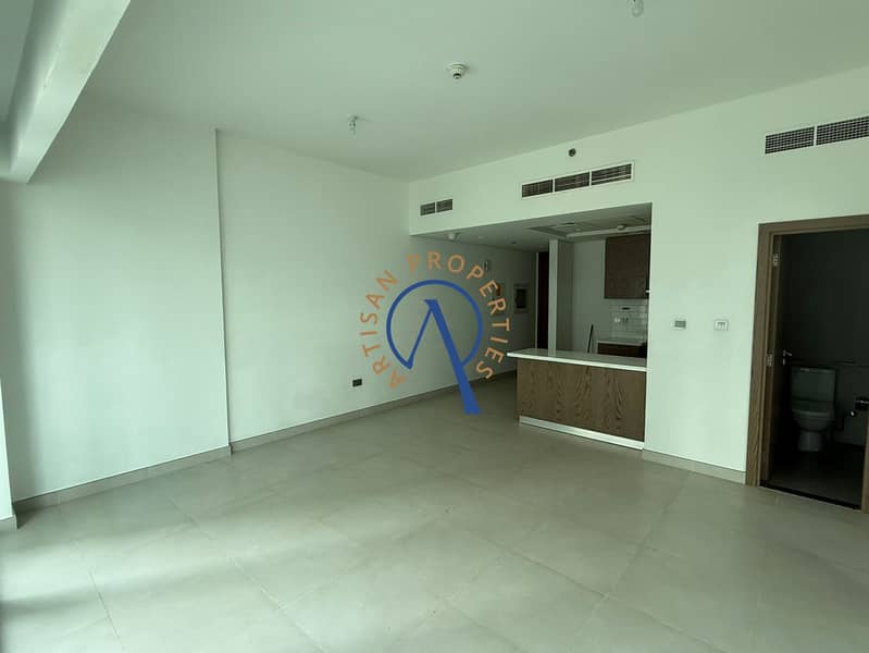 1BR | UNFURNISHED | PRIME LOCATION