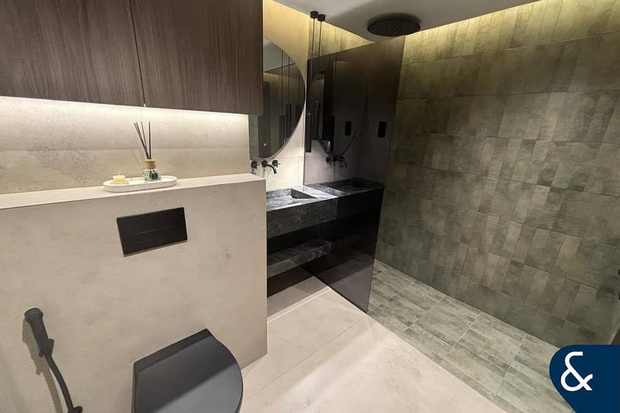 Upgraded | High Floor | Sea View - Image 7