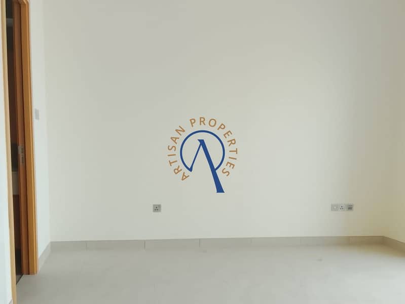 1 Bedroom Apartment | Balcony City View | Unfurnished