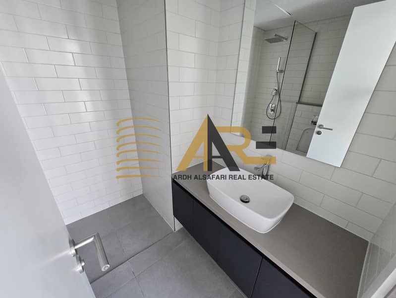 13 3afe57eb-22ca-4f65-a067-8dd1d7ada640. jpg