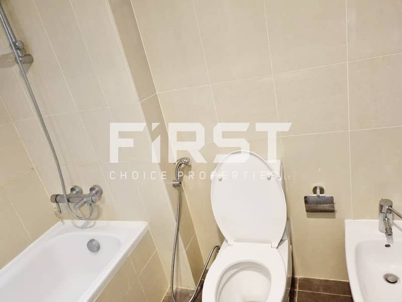 10 1BR Apt Sky Tower Al Reem Island Abu Dhbai UAE (1). jpg