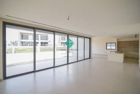 Beautiful Corner Plot Vacant Ready to Move In Beautiful Corner Plot Vacant Ready to Move In