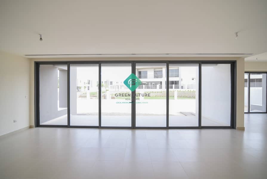 Ready To Move In Stunning E3 Villa Amazing location Ready To Move In Stunning E3 Villa Amazing location