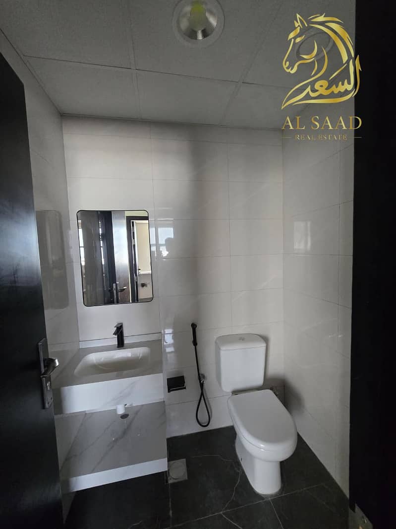 6 26ff26ca-13ee-451c-8a92-96bd4bb2cda8. jpg