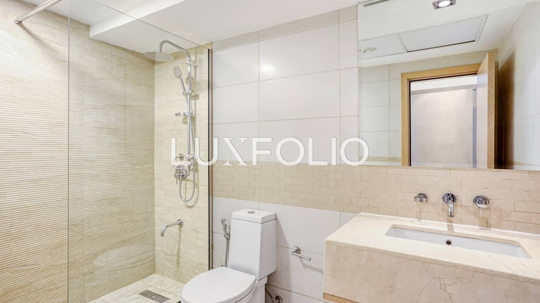 Vacant on Transfer | Fully Upgraded | Spacious Layout - Image 7