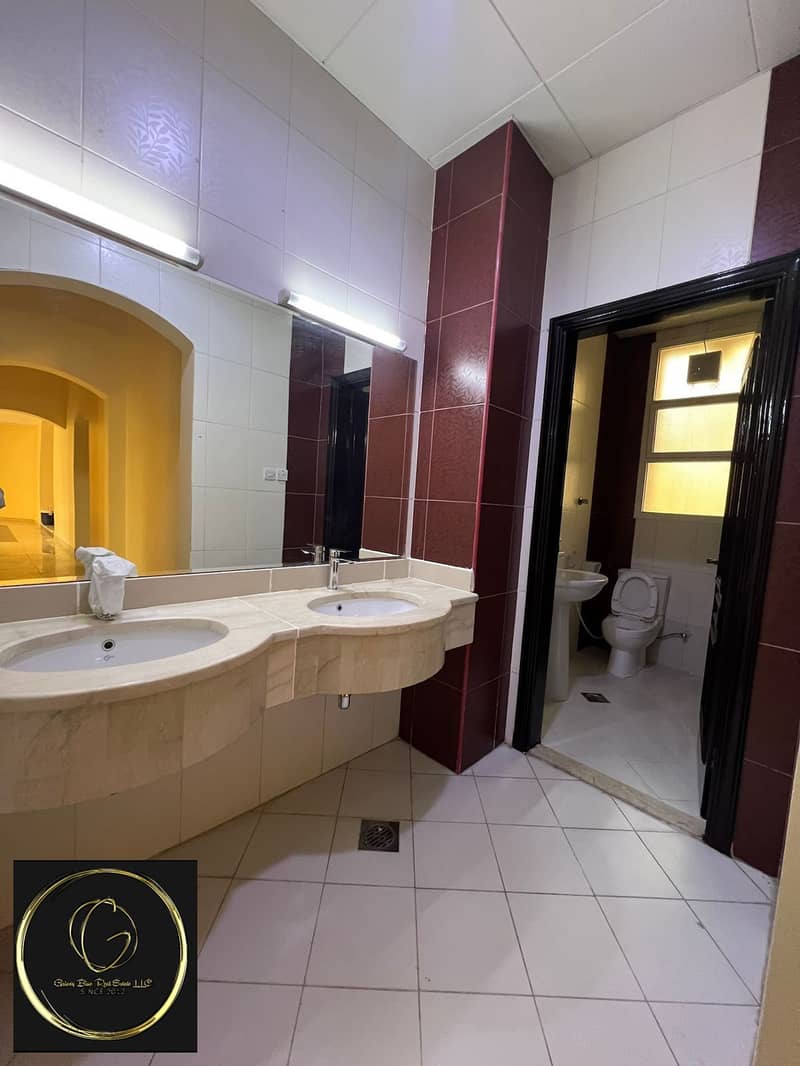 7 eb4bd758-7e2a-4ad1-a21a-35ae769ed160. jpg