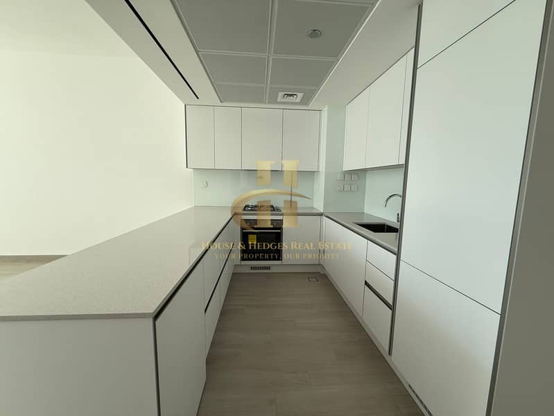 Elegant | Spacious apartment | With Garden view - Image 2