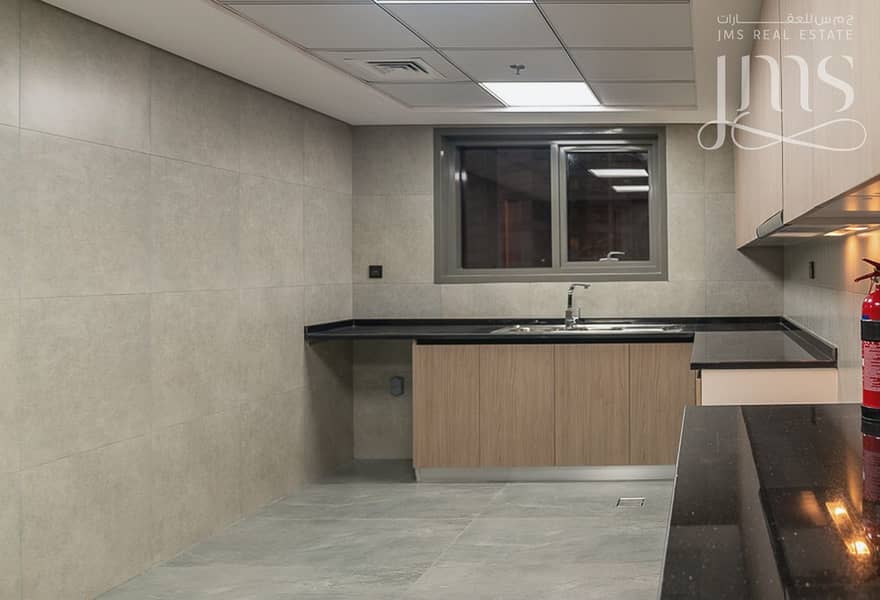12 Tower A Unit 201_60. jpg