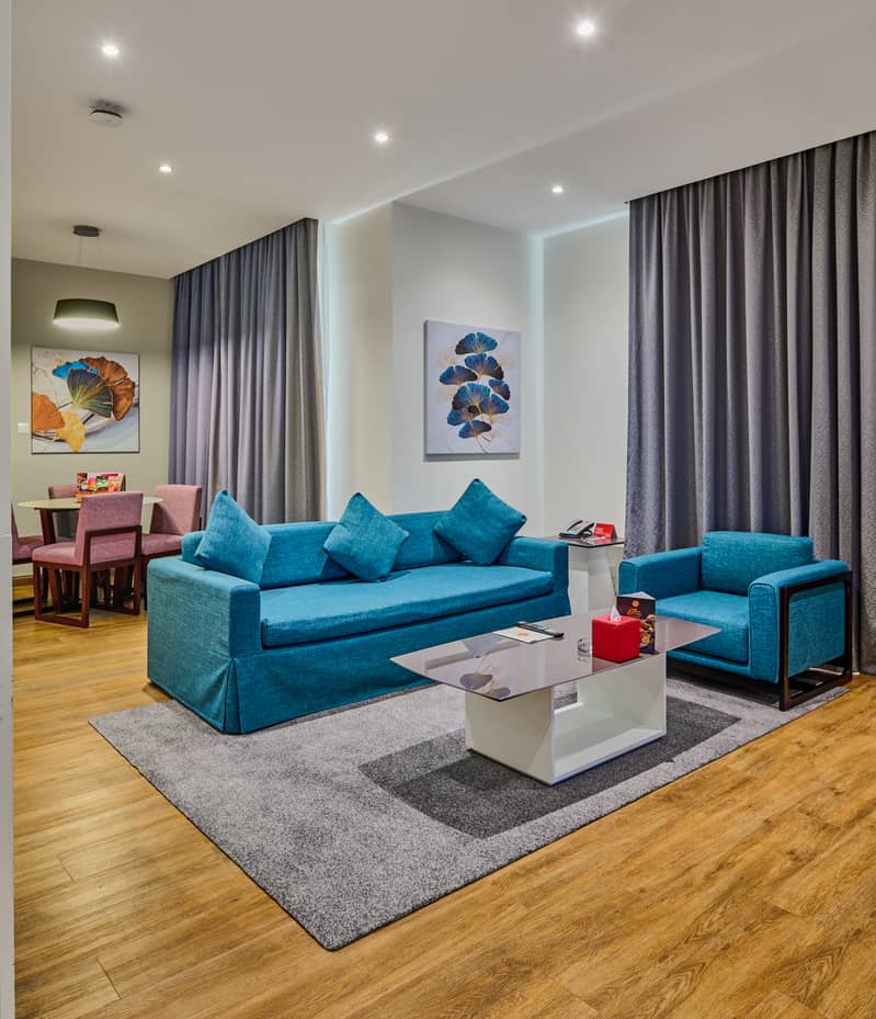 2 Living room & dining table. jpg