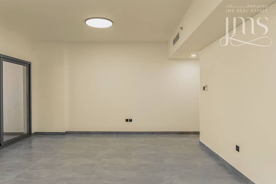 10 Tower A Unit 202_42. jpg