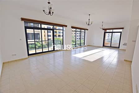 Beautifully Upgraded | Pool View | 4 Bed Beautifully Upgraded | Pool View | 4 Bed