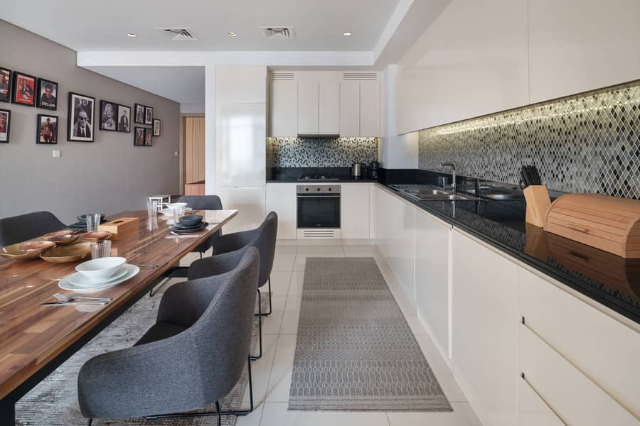 8 Homes Getaway Paramount Midtown 3214 - 27. jpg