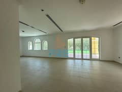 3BR Large Legacy Villa I Private Landscaped Garden I Vacant