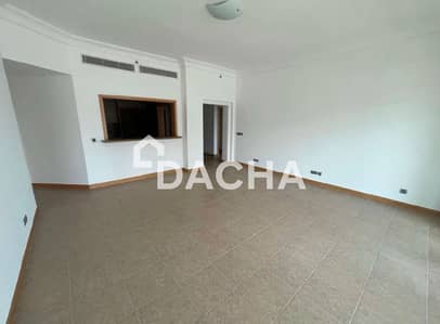 2 Bedroom Apartment for Sale in Palm Jumeirah, Dubai - Park View | High Floor | Private Beach