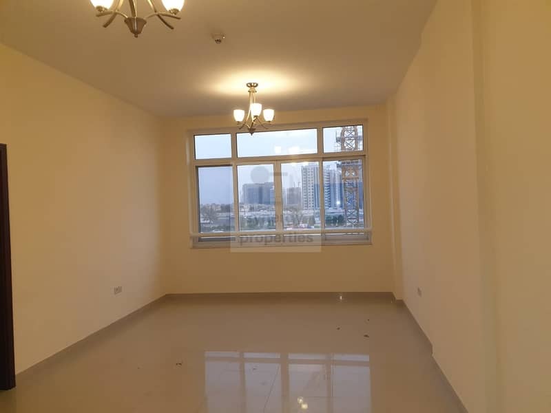 Chiller free | Vacant 1 bedroom with balcony