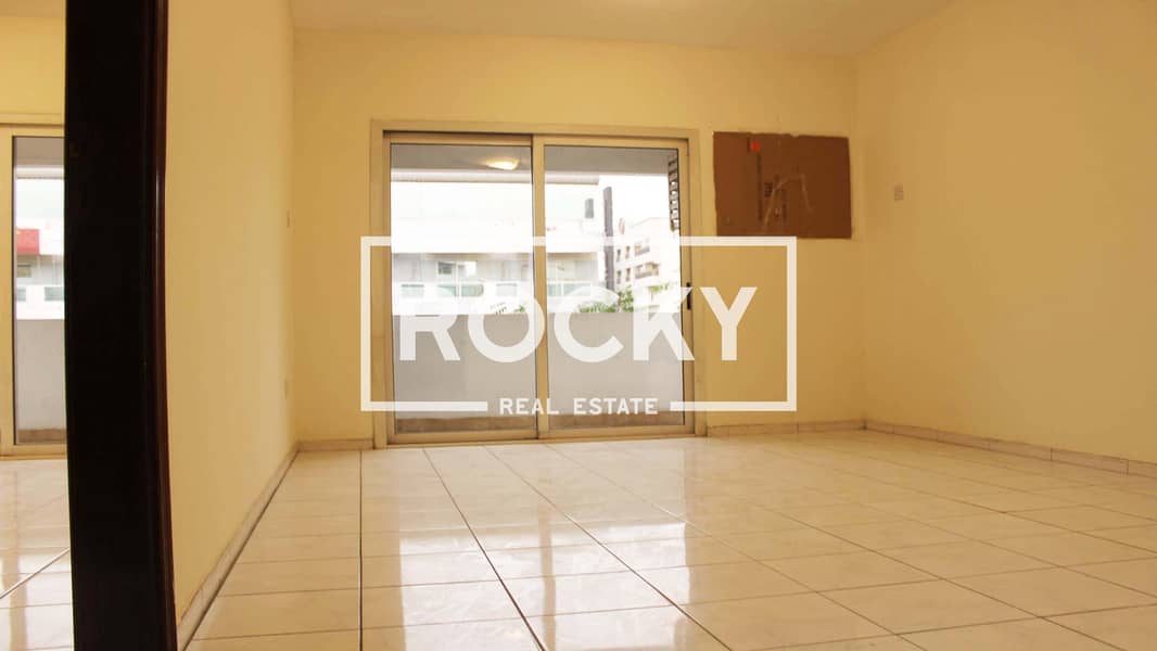 8 Jumamad Old 1BR-01. jpg