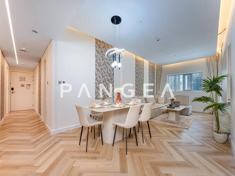 Vacant | Park and Pool View | 2 Parkings Vacant | Park and Pool View | 2 Parkings