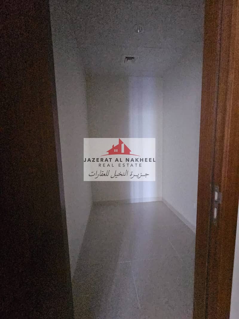 9 83473. jpg