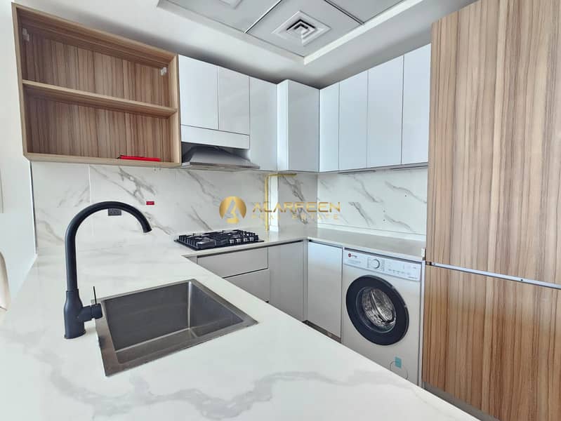 6 30b60056-117b-44e7-9f1d-8d1546a32469. jpg