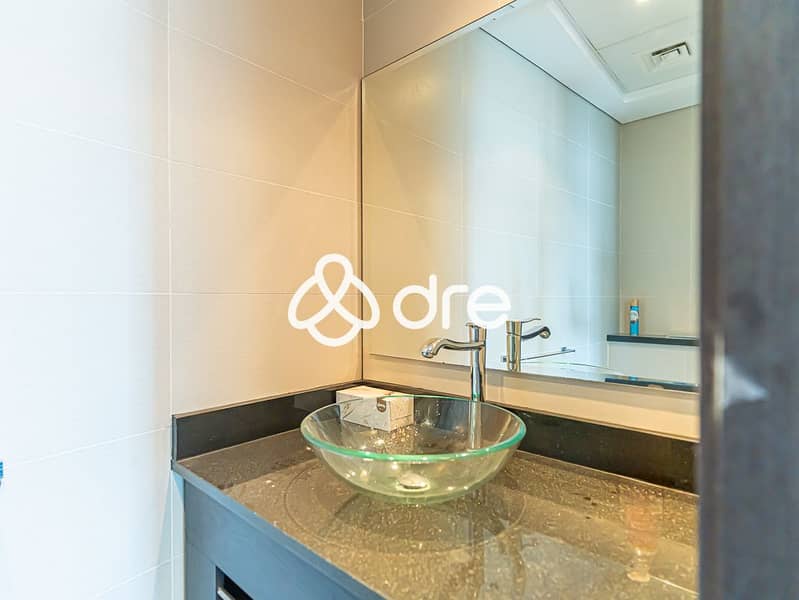 21 DRE09900-Edit. JPG