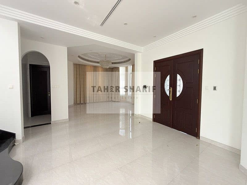 LUXURY 7BR + MAIDS Villa | LAUNDRY + STORAGE | READY TO MOVE IN – pohled 6