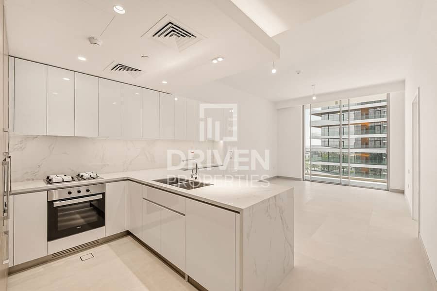 Exclusive | Bright Unit | Ready to move in Exclusive | Bright Unit | Ready to move in