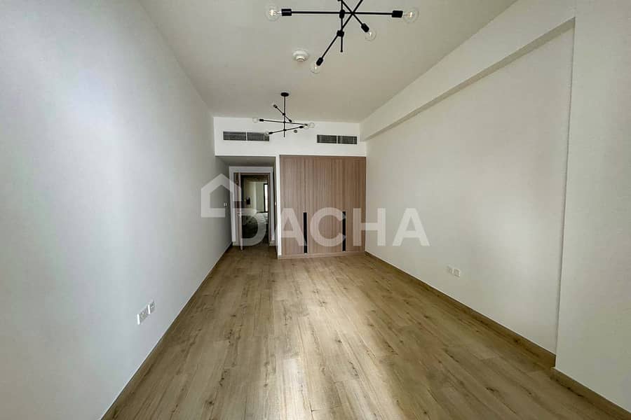 SPACIOUS | VACANT | CORNER SPACIOUS | VACANT | CORNER