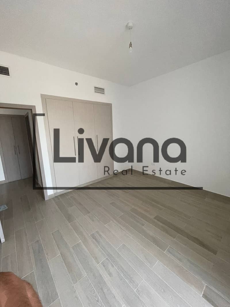 3 36a5a460-455e-4852-8bc0-e7aa5a708589. jpg