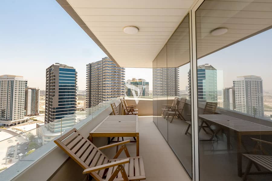 Mid Floor | Furnished | Vacant | Spacious Mid Floor | Furnished | Vacant | Spacious