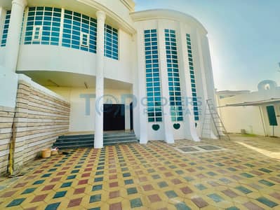 4 Bedroom Villa for Rent in Al Markhaniyyah, Al Ain - Neat N Clean 4Br Duplex Villa | Private Entrance