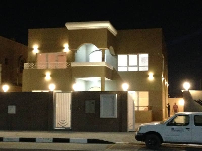 4 Bedroom 2 Big Majlis big square villa available for rent in Al Azra in best price all facilities are available